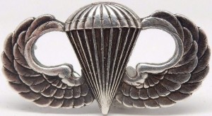 Нагрудный знак Парашютист 