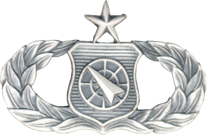 Нагрудный знак Старший специалист боевого управления 