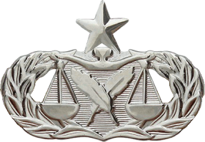 Нагрудный знак Старший помощник юриста  