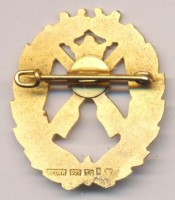 Нагрудный знак За стрельбу из пистолета, 3 звезды 